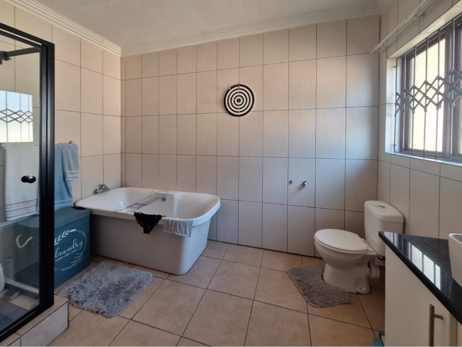 3 Bedroom Property for Sale in Melodie North West